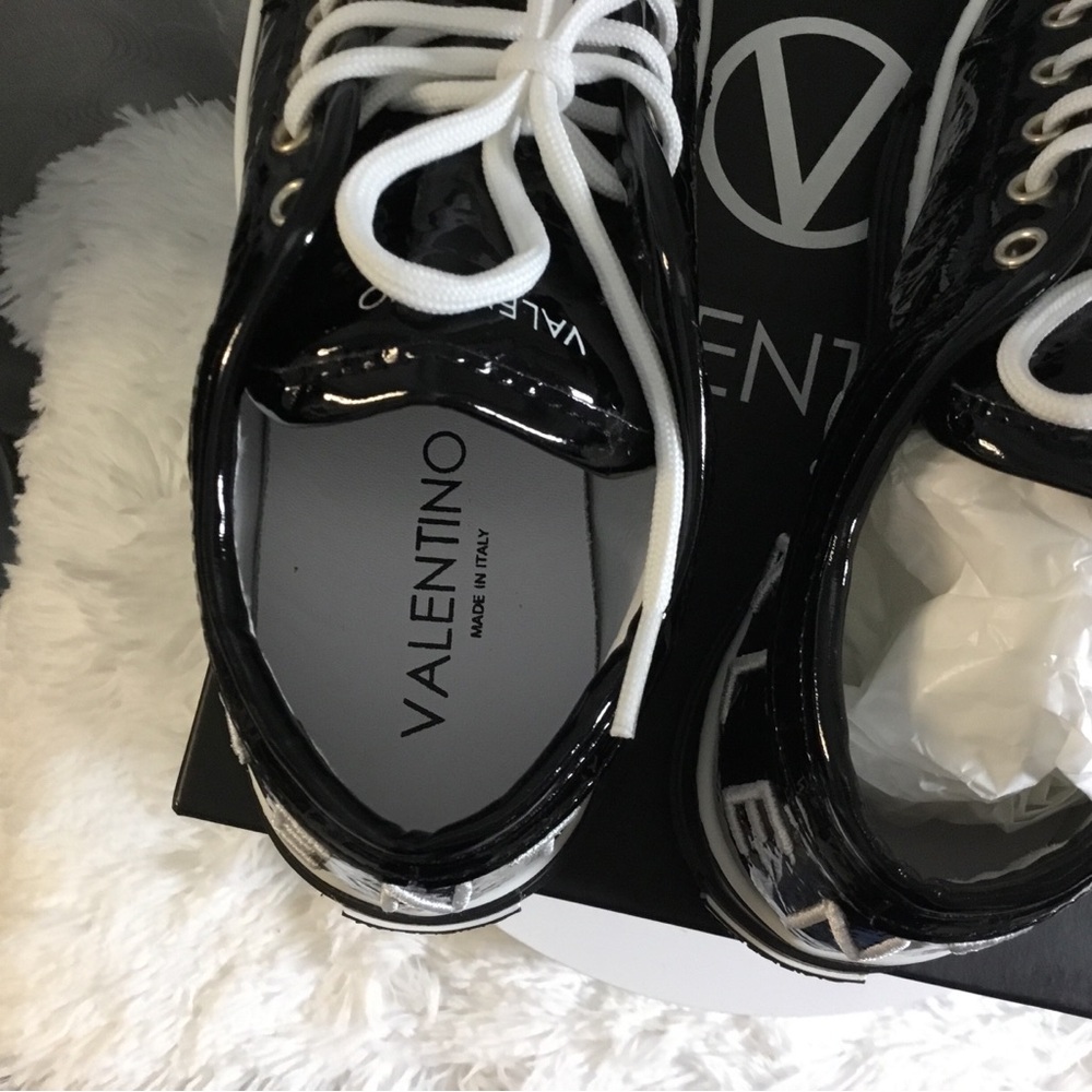 Valentino Black Patent and White Toe Cap Low-Top Sneakers - Picture 9 of 11